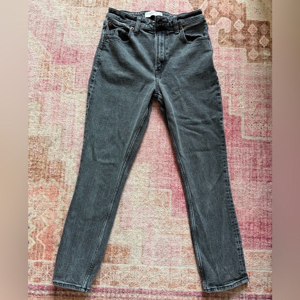 Abercrombie & Fitch Women's The Skinny High Rise curve love 25/0 Short